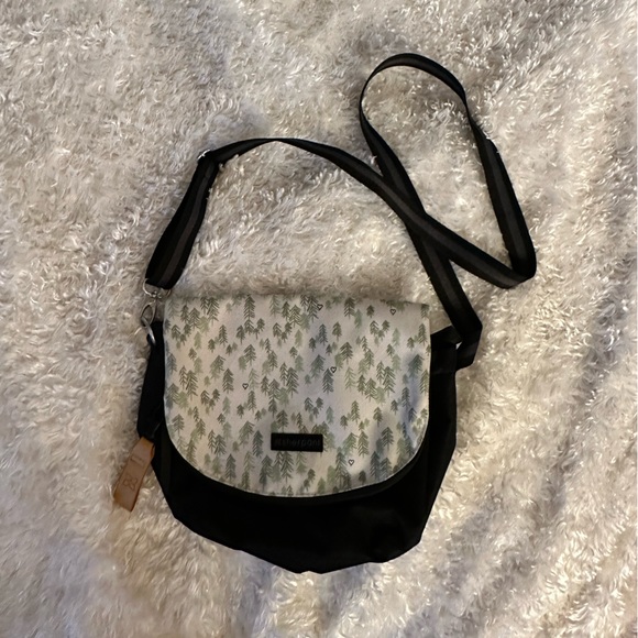 Sherpani Handbags - Sherpani Crossbody Bag